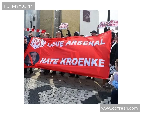 足球观察:解析当今足坛战术演变与球员发展趋势的深度分析